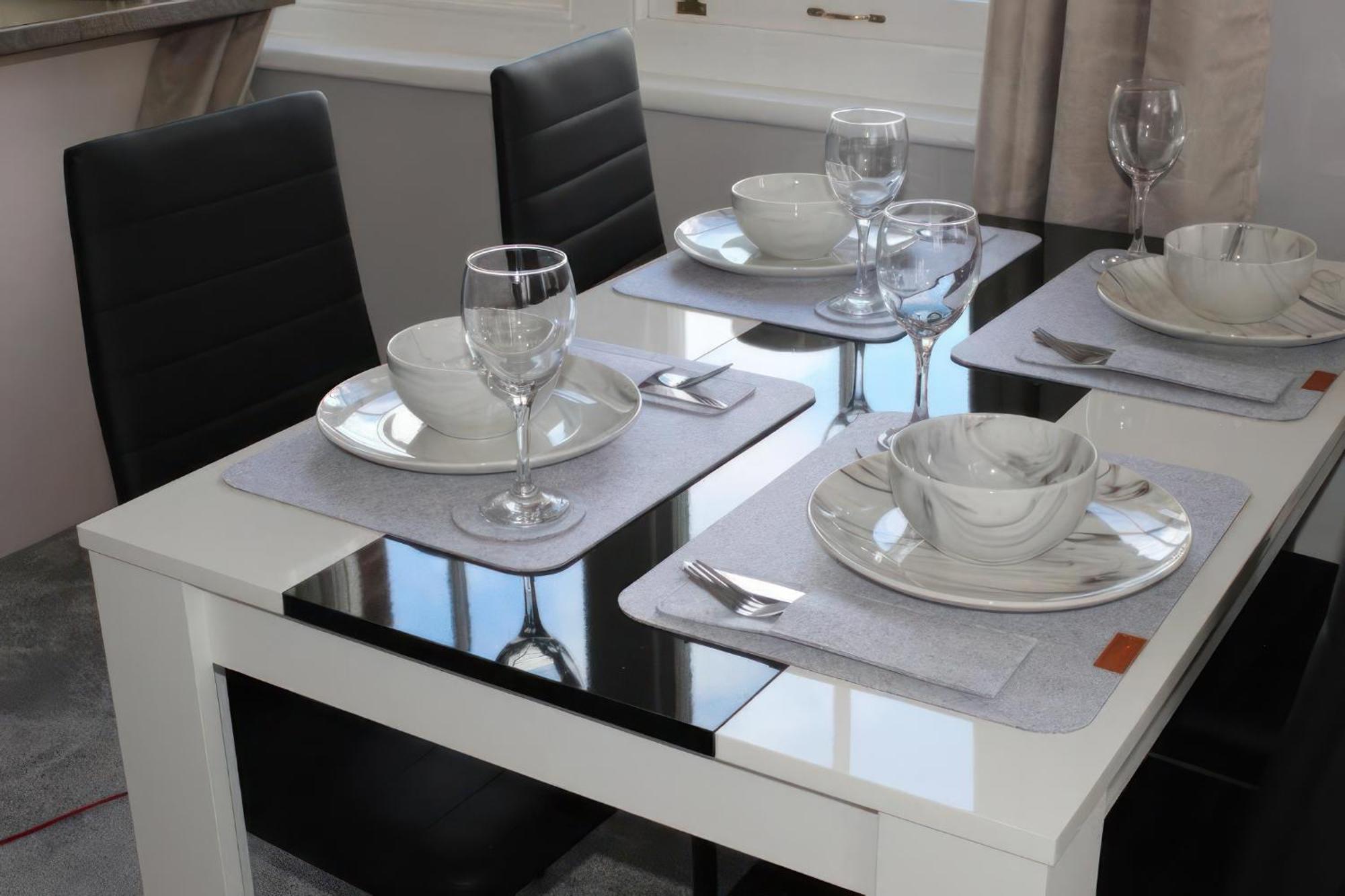 Lovely 2 Bed 2 Bath Flat With Free Parking Пул Екстериор снимка