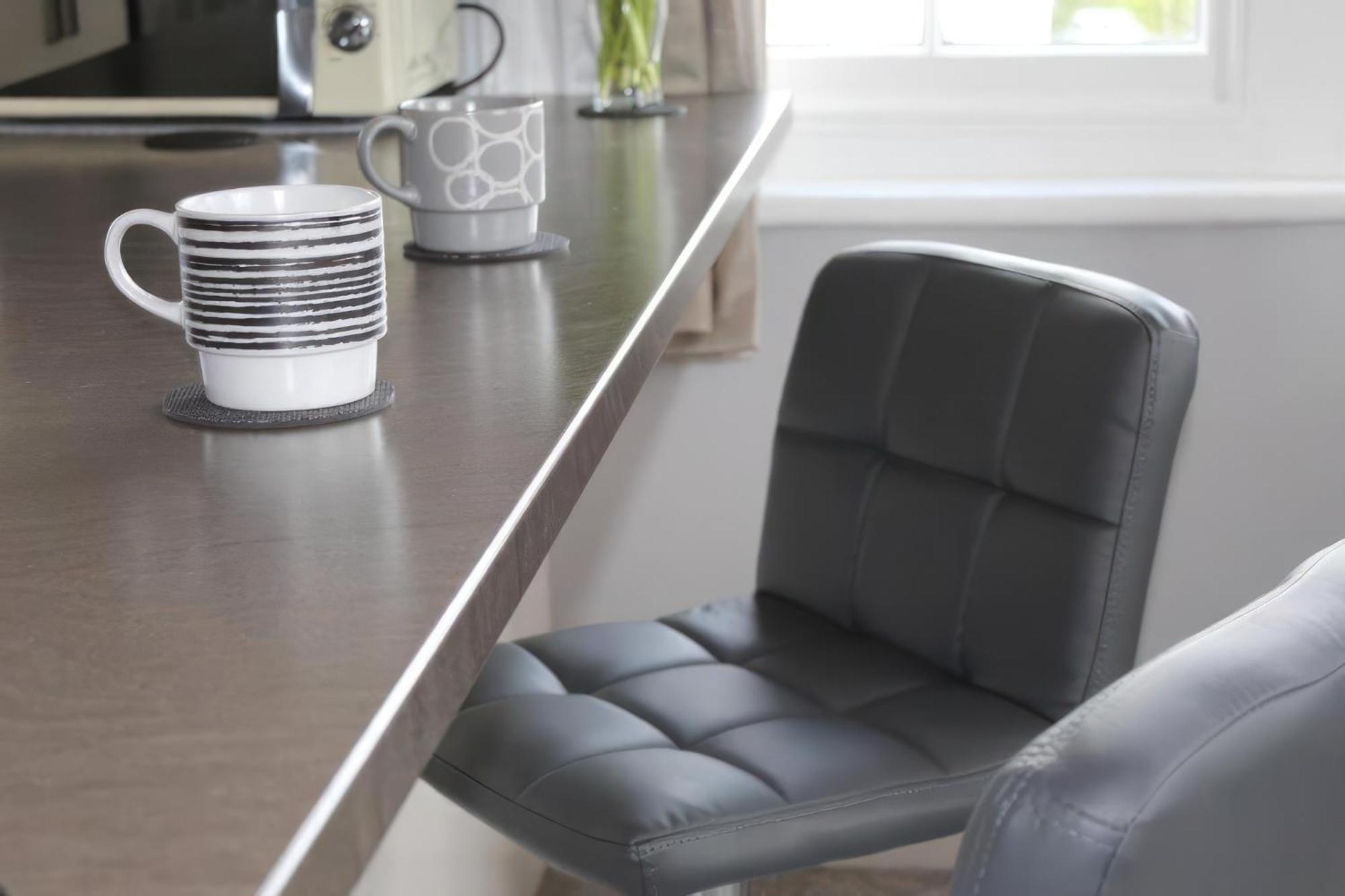Lovely 2 Bed 2 Bath Flat With Free Parking Пул Екстериор снимка