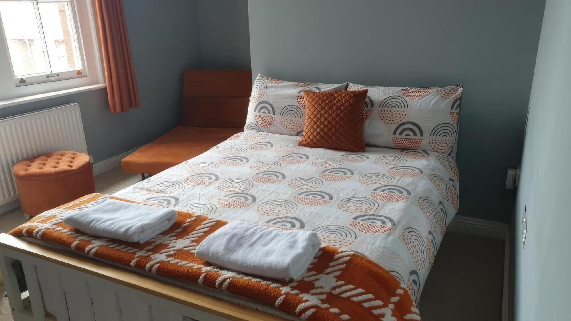 Lovely 2 Bed 2 Bath Flat With Free Parking Пул Екстериор снимка