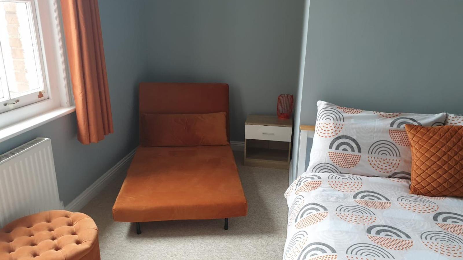 Lovely 2 Bed 2 Bath Flat With Free Parking Пул Екстериор снимка